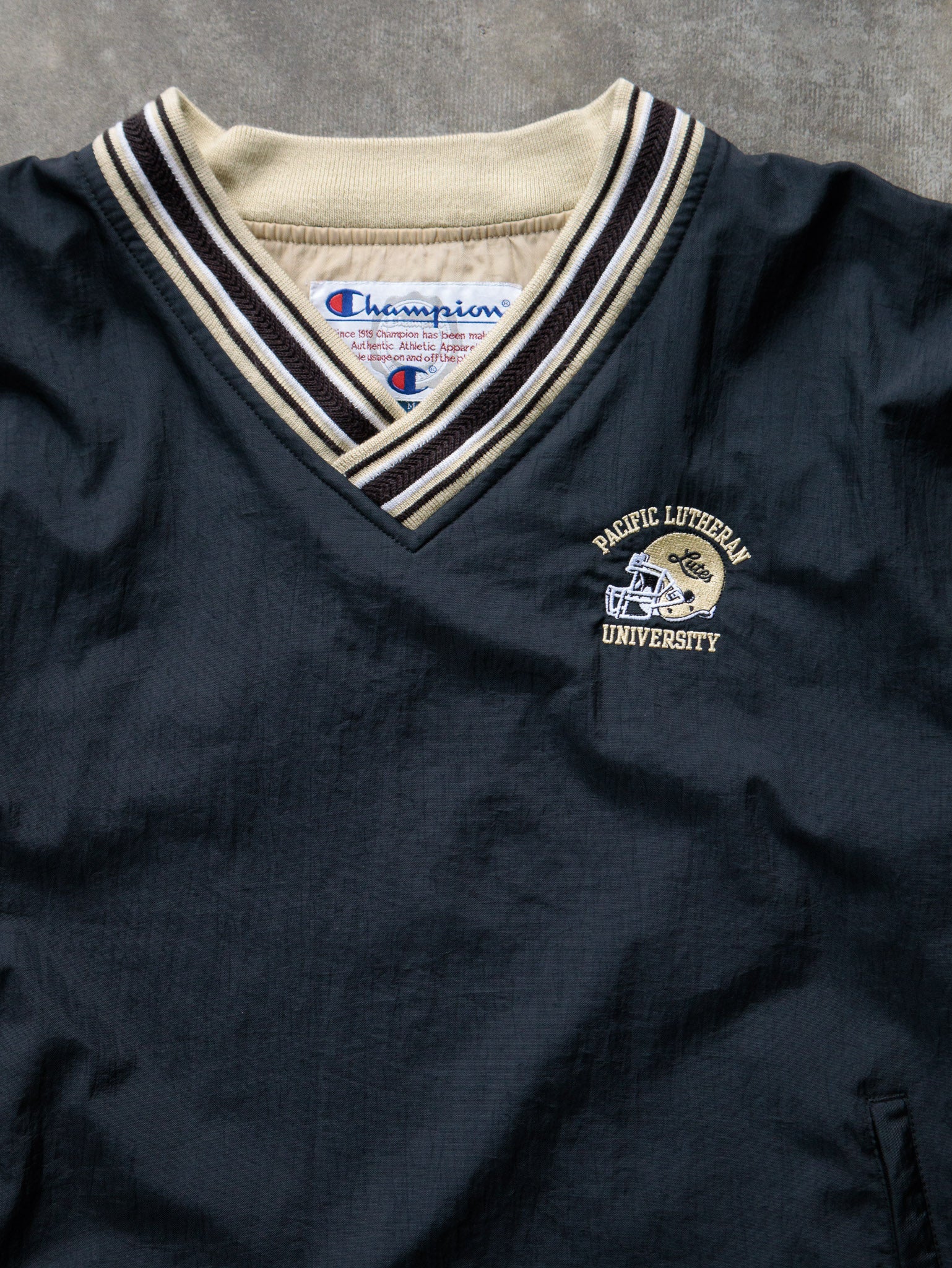Vintage 90s Black Pacific Lutheran University Jacket (M)