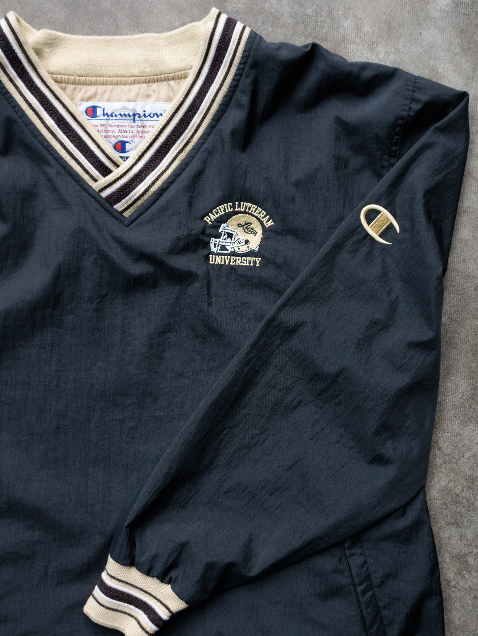 Vintage 90s Black Pacific Lutheran University Jacket (M)