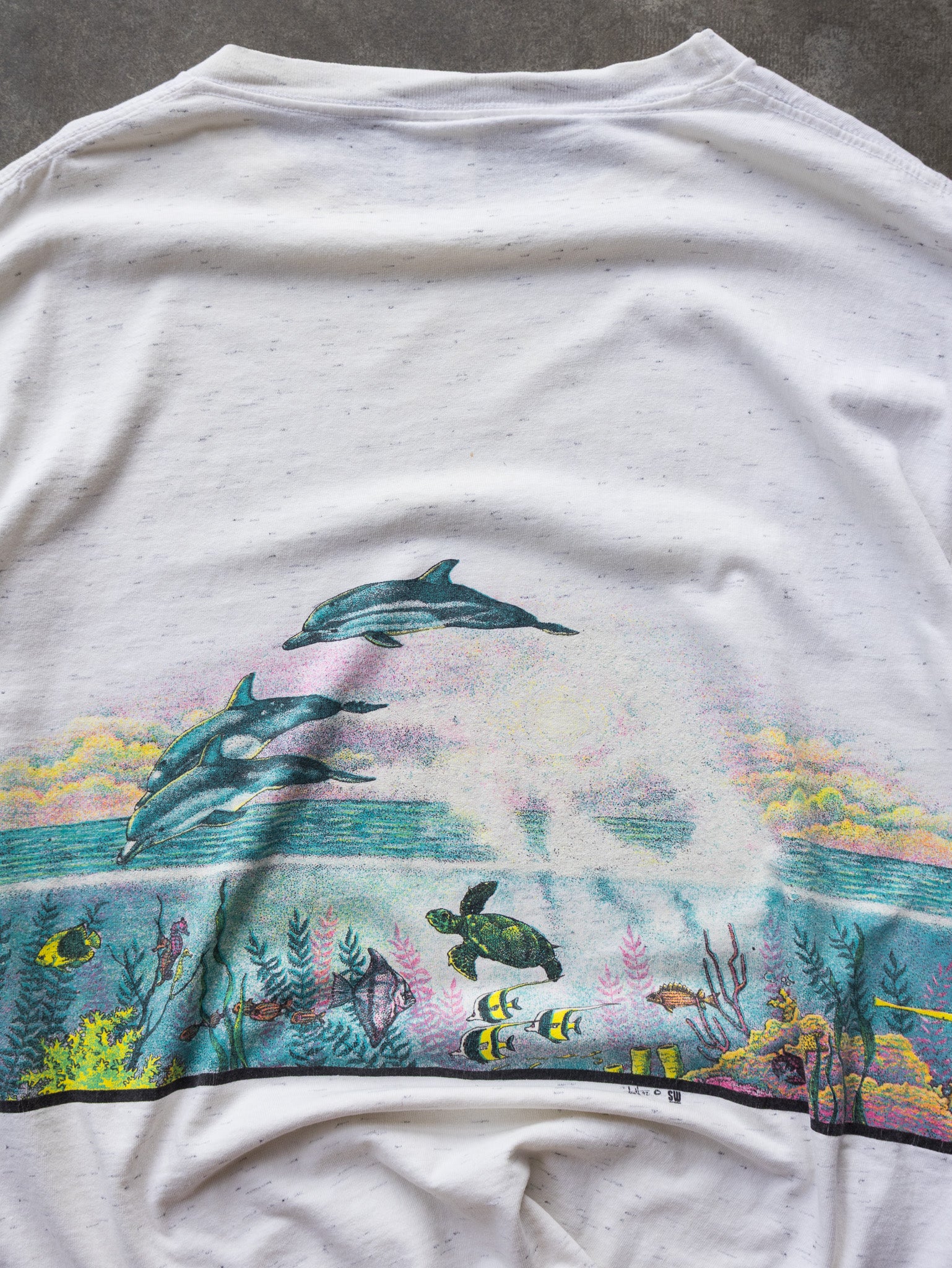 Vintage 90s White Maui Dolphin Wrap Around Tee (XL)