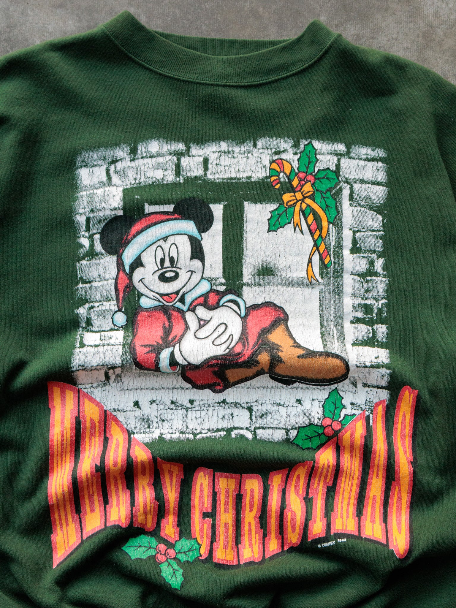 Vintage 90s Green Disney Mickey Mouse Merry Christmas Sweatshirt (XL)