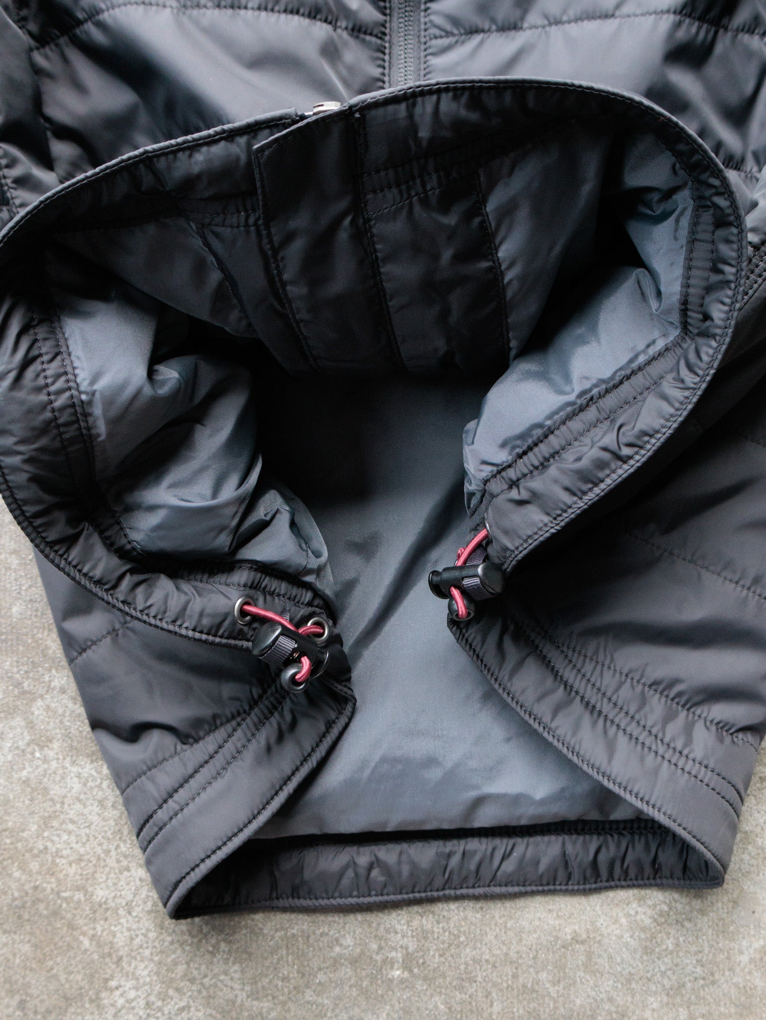 Vintage Black Carhartt Puffer Jacket (Women's S)