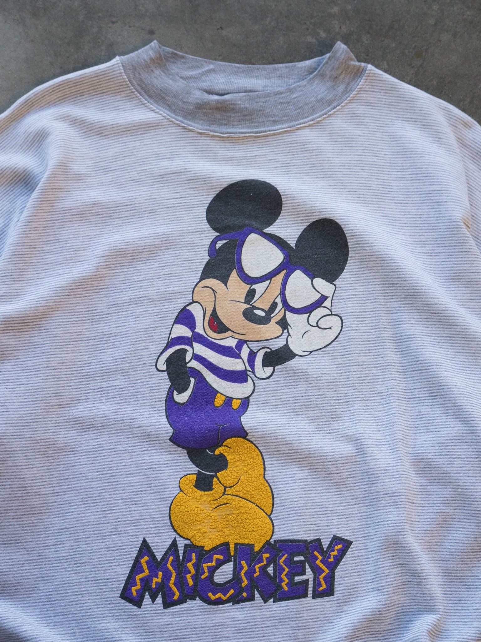 Vintage '90s Grey Mickey Sweatshirt (L)