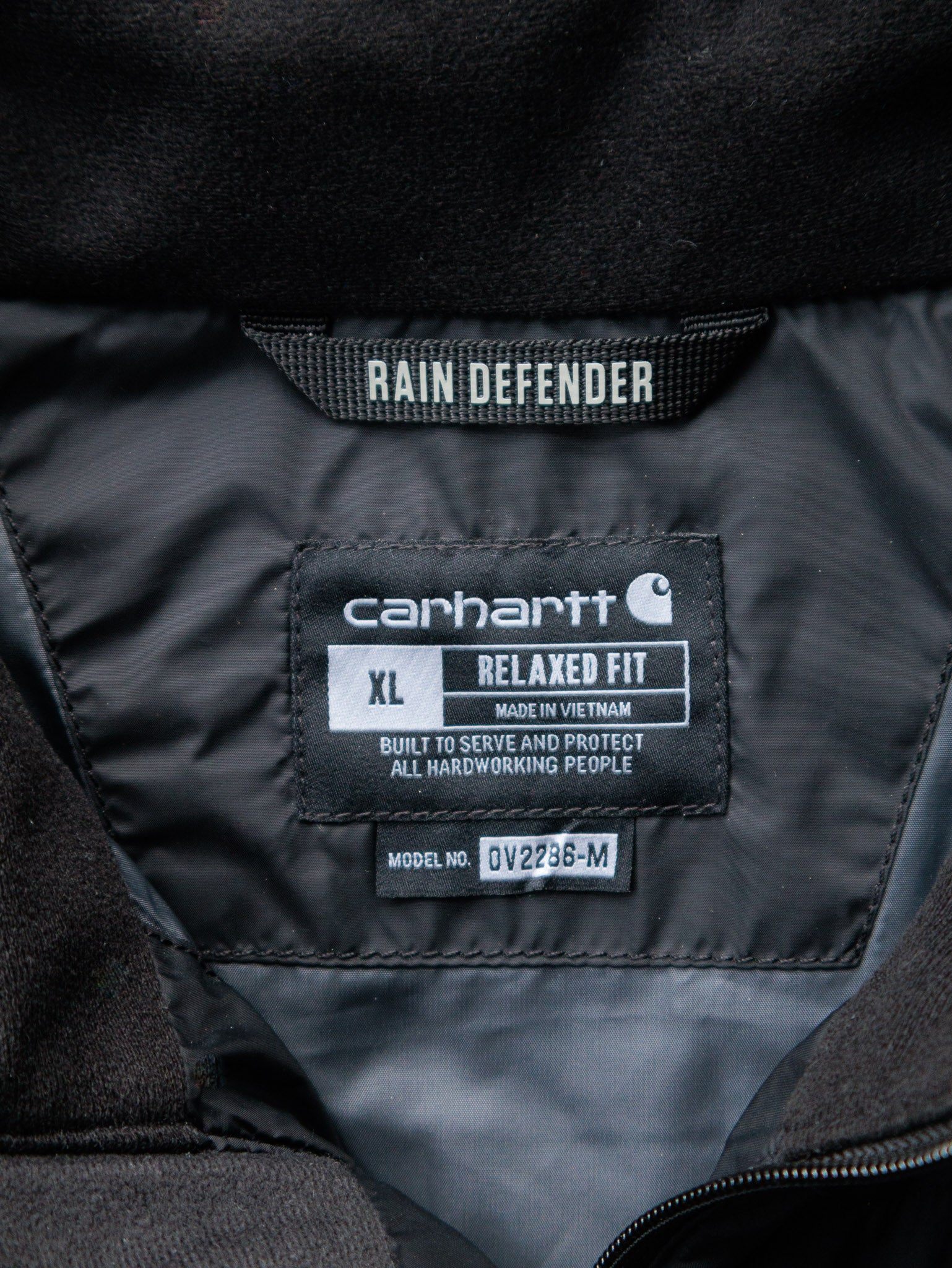 Vintage Black Carhartt Rain Defender Puffer Vest (XL)