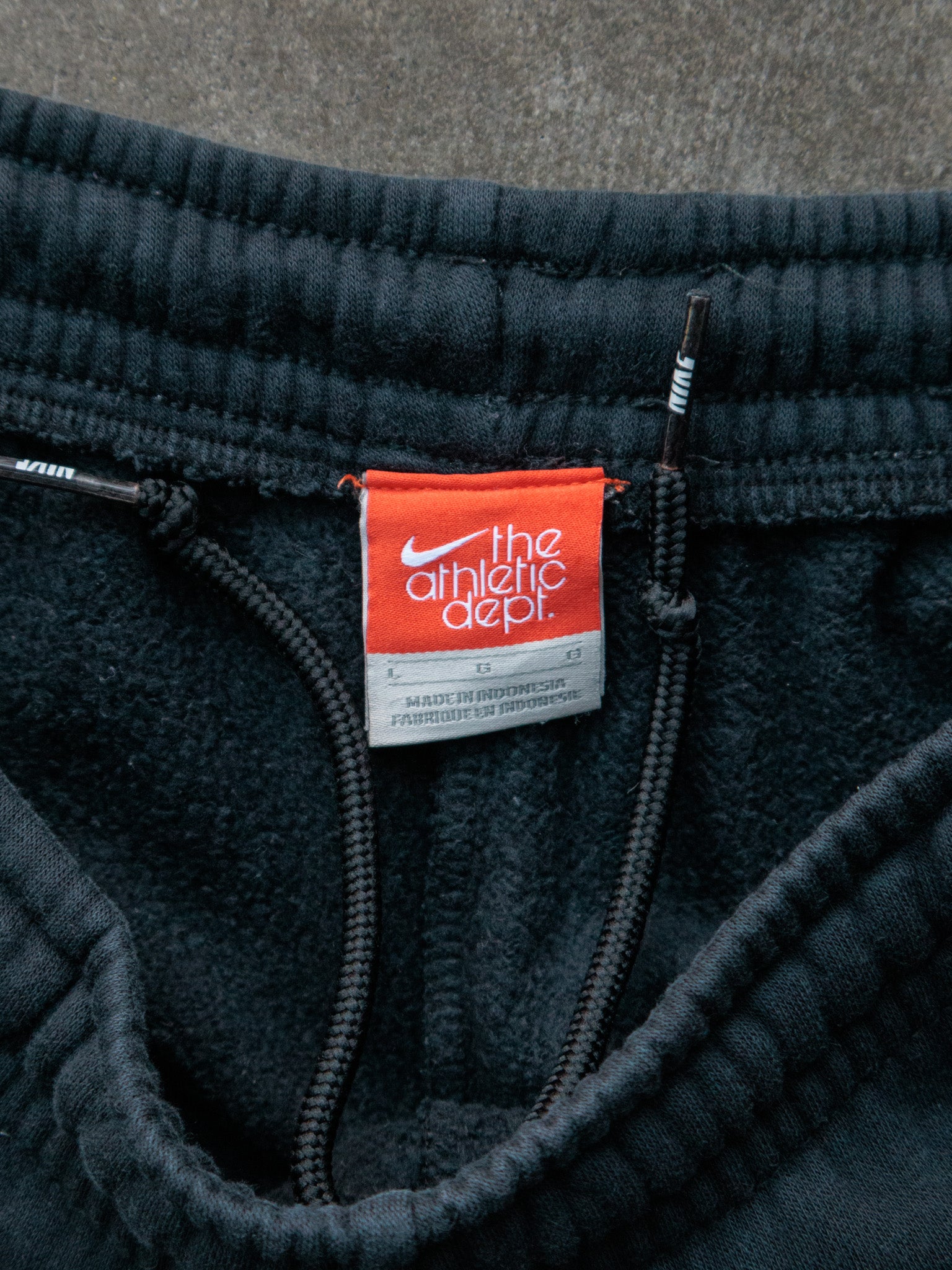 Vintage 00s Black Nike Sweatpants (L)