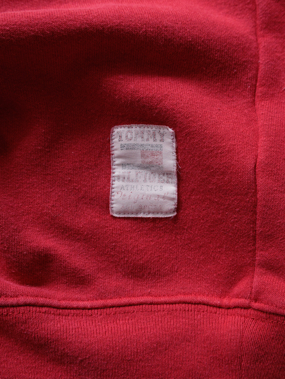 Vintage 90s Red Tommy Hilfiger Sweatshirt (M)