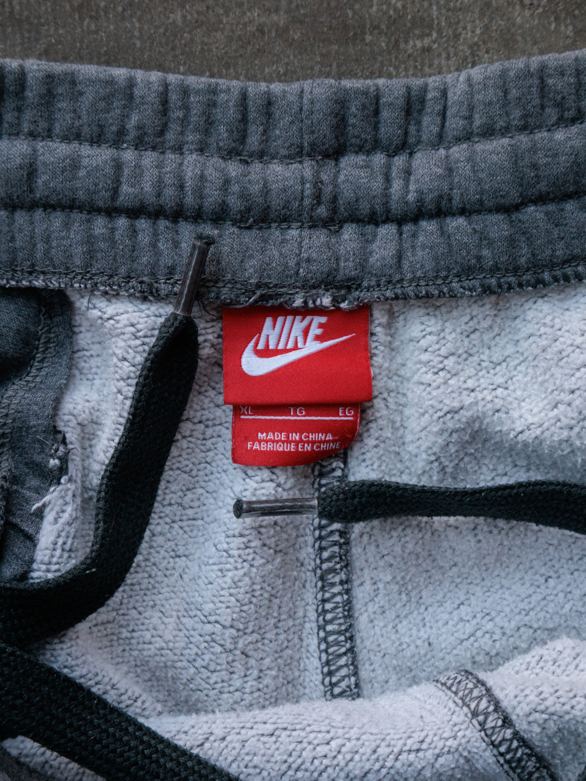 Vintage Grey Nike Cargo Sweatpants (XL)