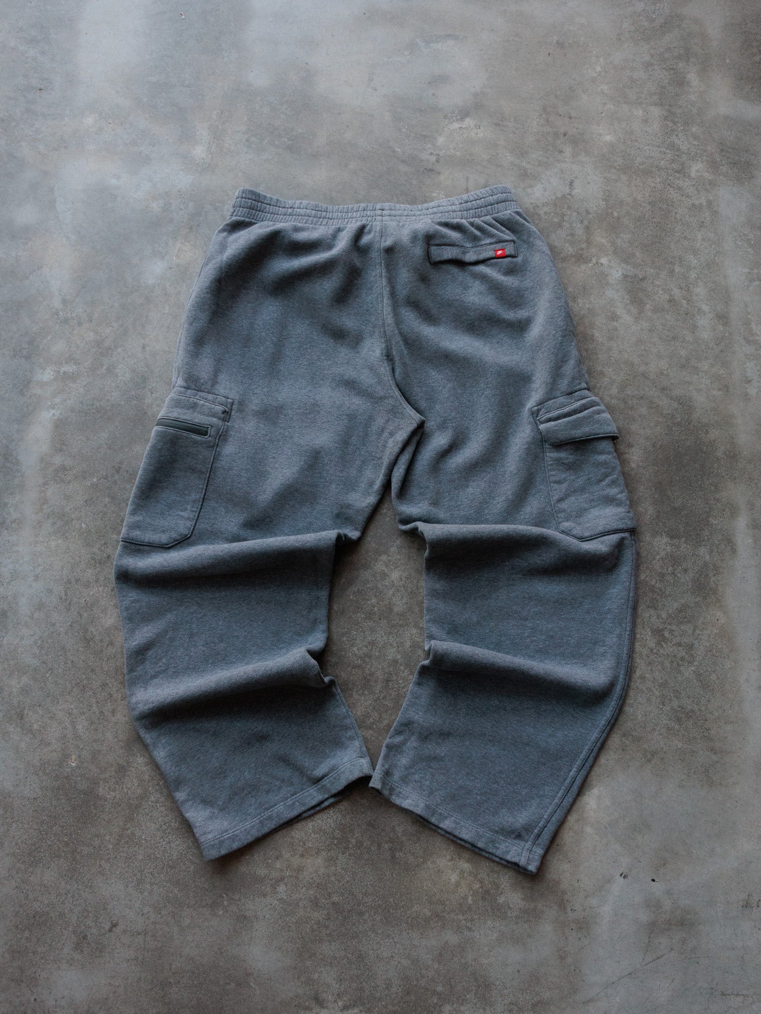 Vintage Grey Nike Cargo Sweatpants (XL)