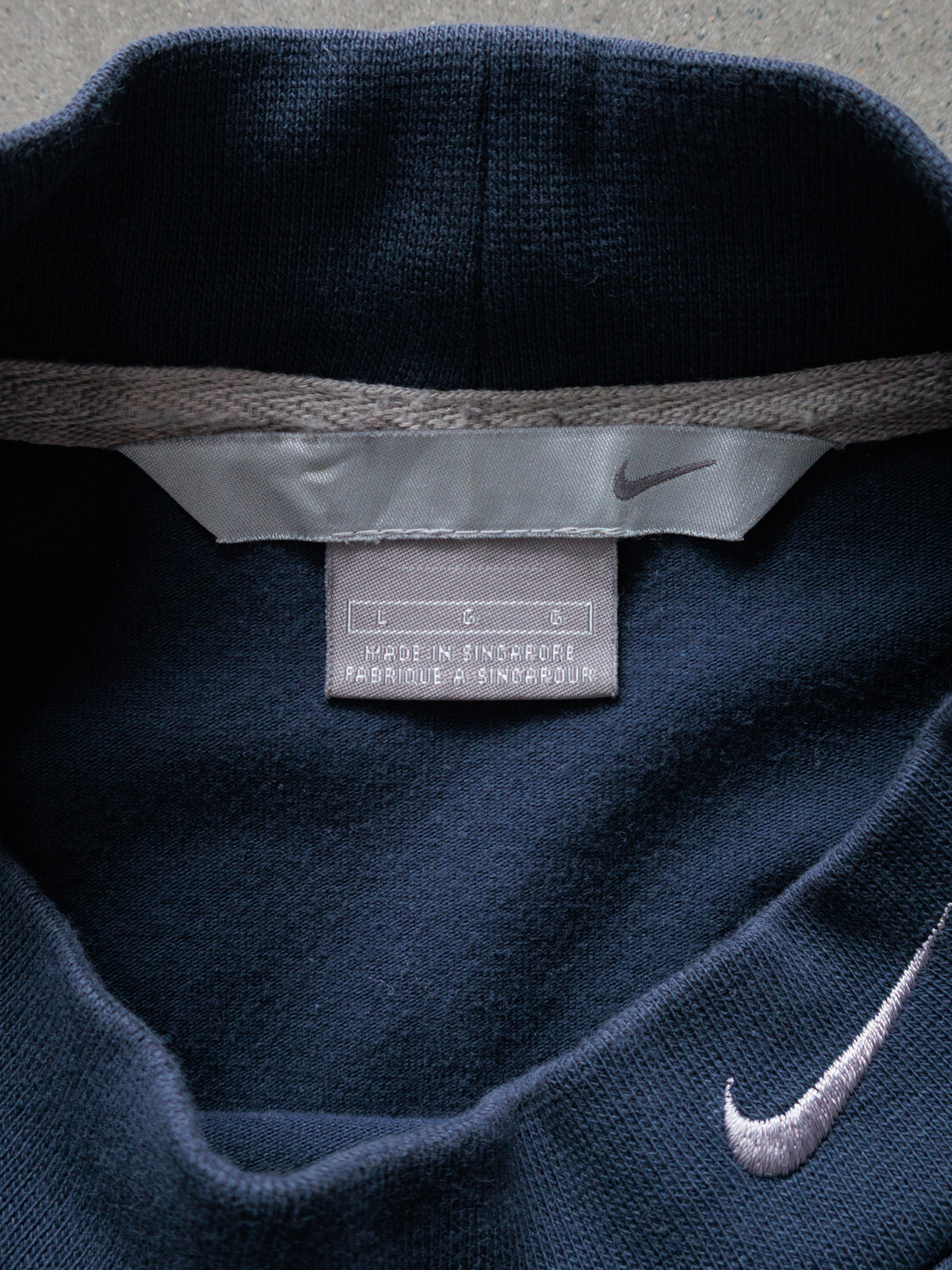 Vintage 00s Navy Nike Mock Neck Long Sleeve Tee (L)