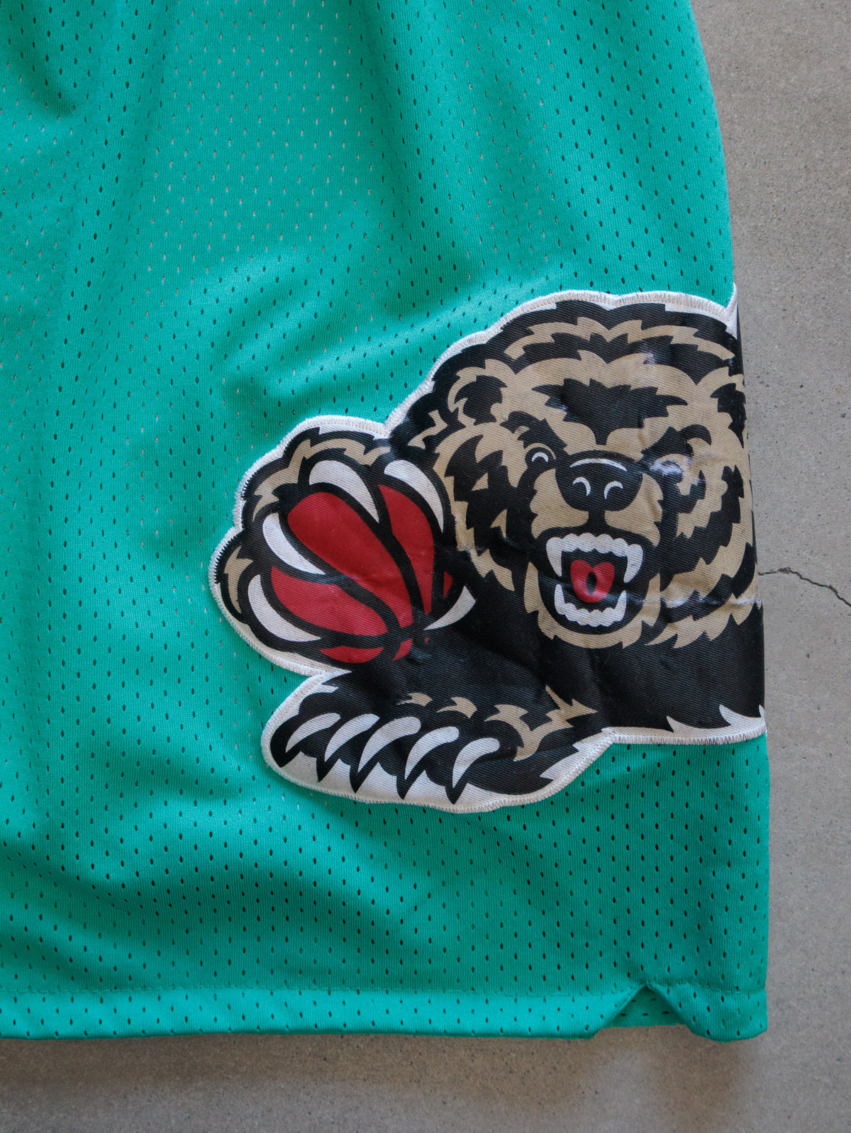 Vintage 00s Green Adidas Memphis Grizzlies Basketball Shorts (M)
