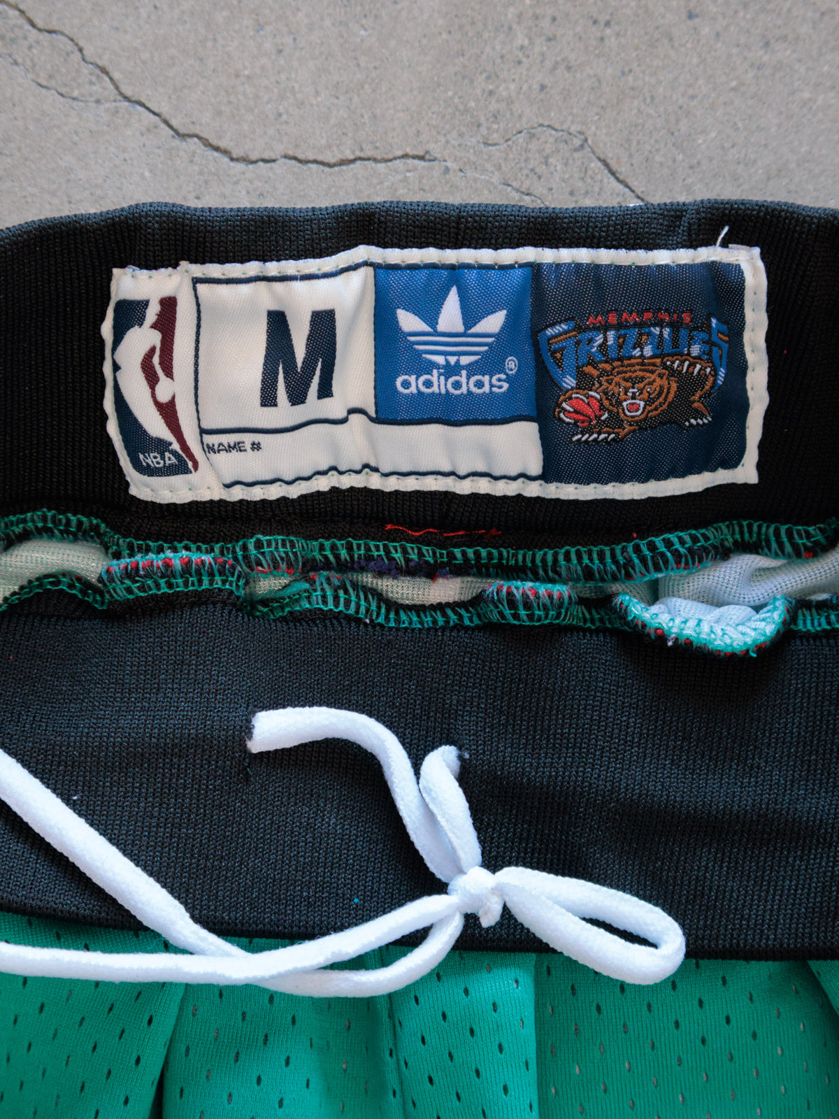 Vintage 00s Green Adidas Memphis Grizzlies Basketball Shorts (M)