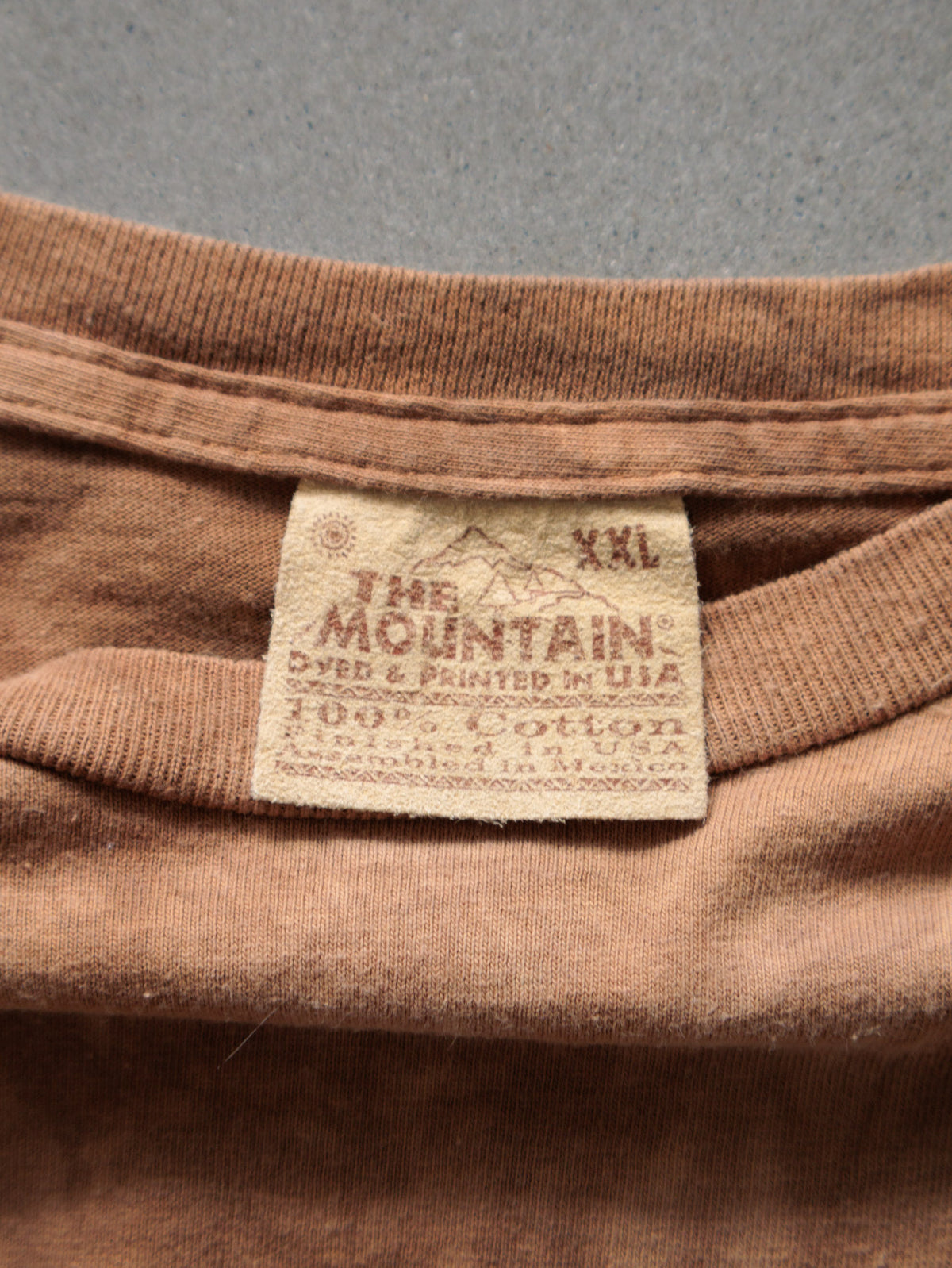 Vintage 90s Brown The Mountain Bald Eagle Tee (2XL)