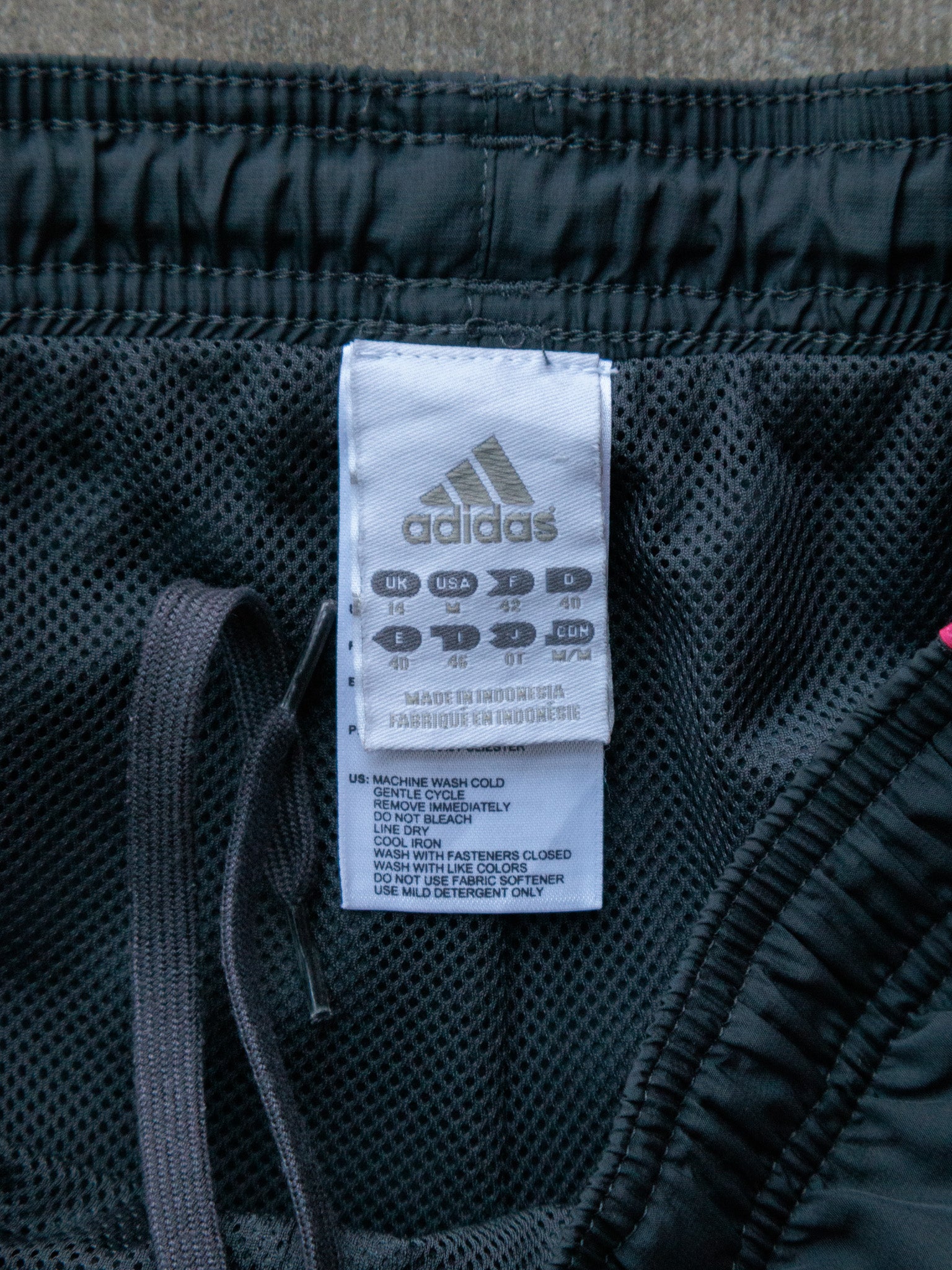 Vintage 00s Black Adidas Track Pants (M)