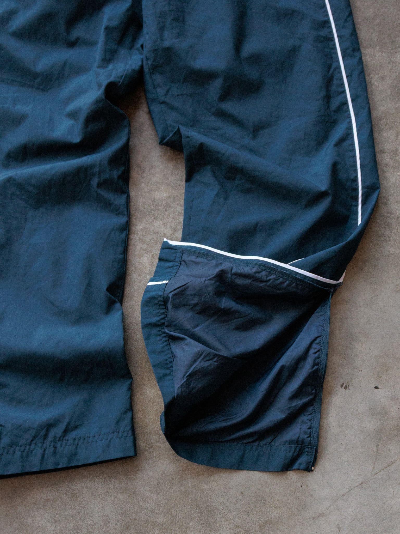 Vintage 00s Navy Nike Track Pants (M)
