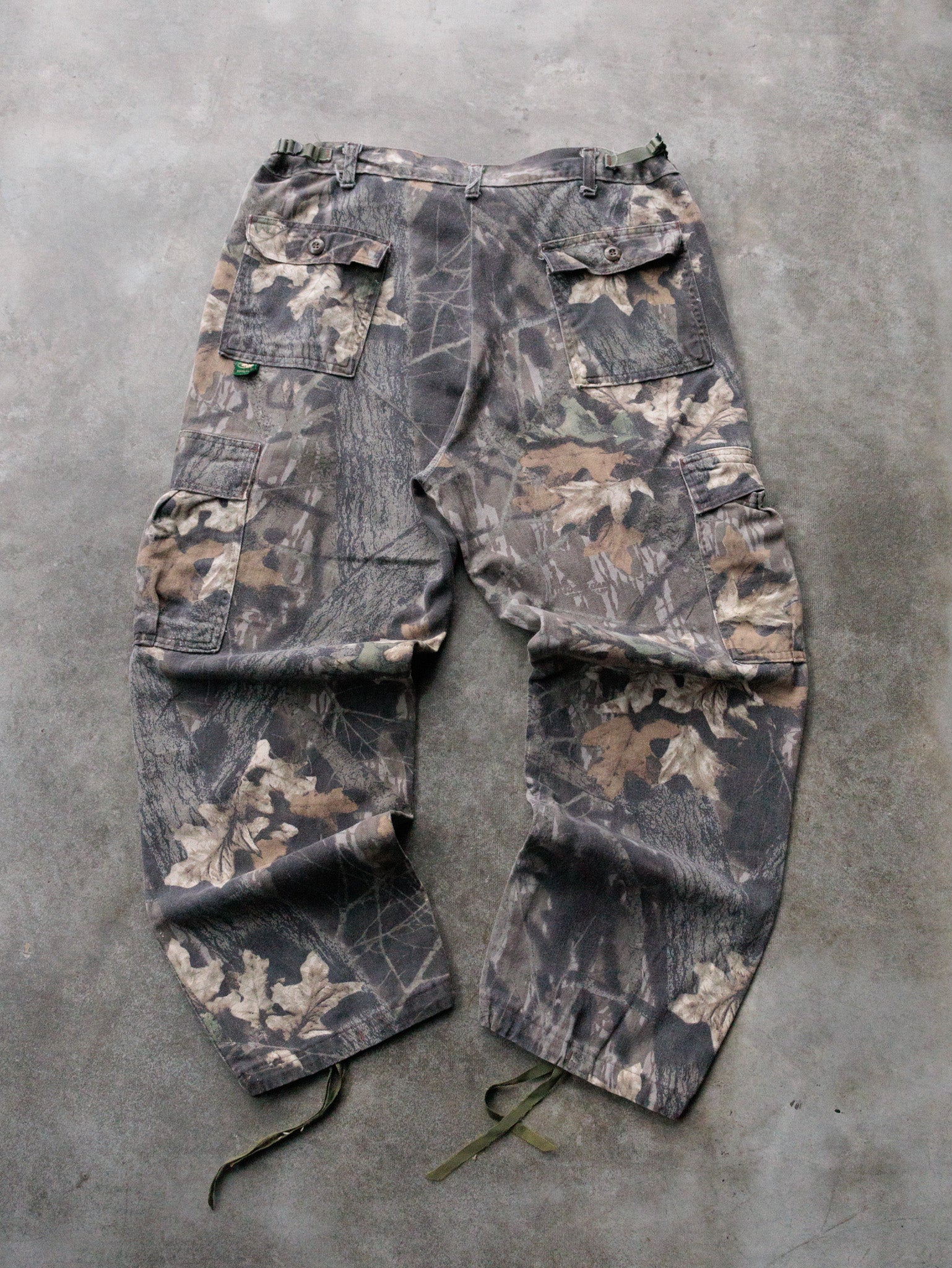Vintage Camo Cargo Pants (-)