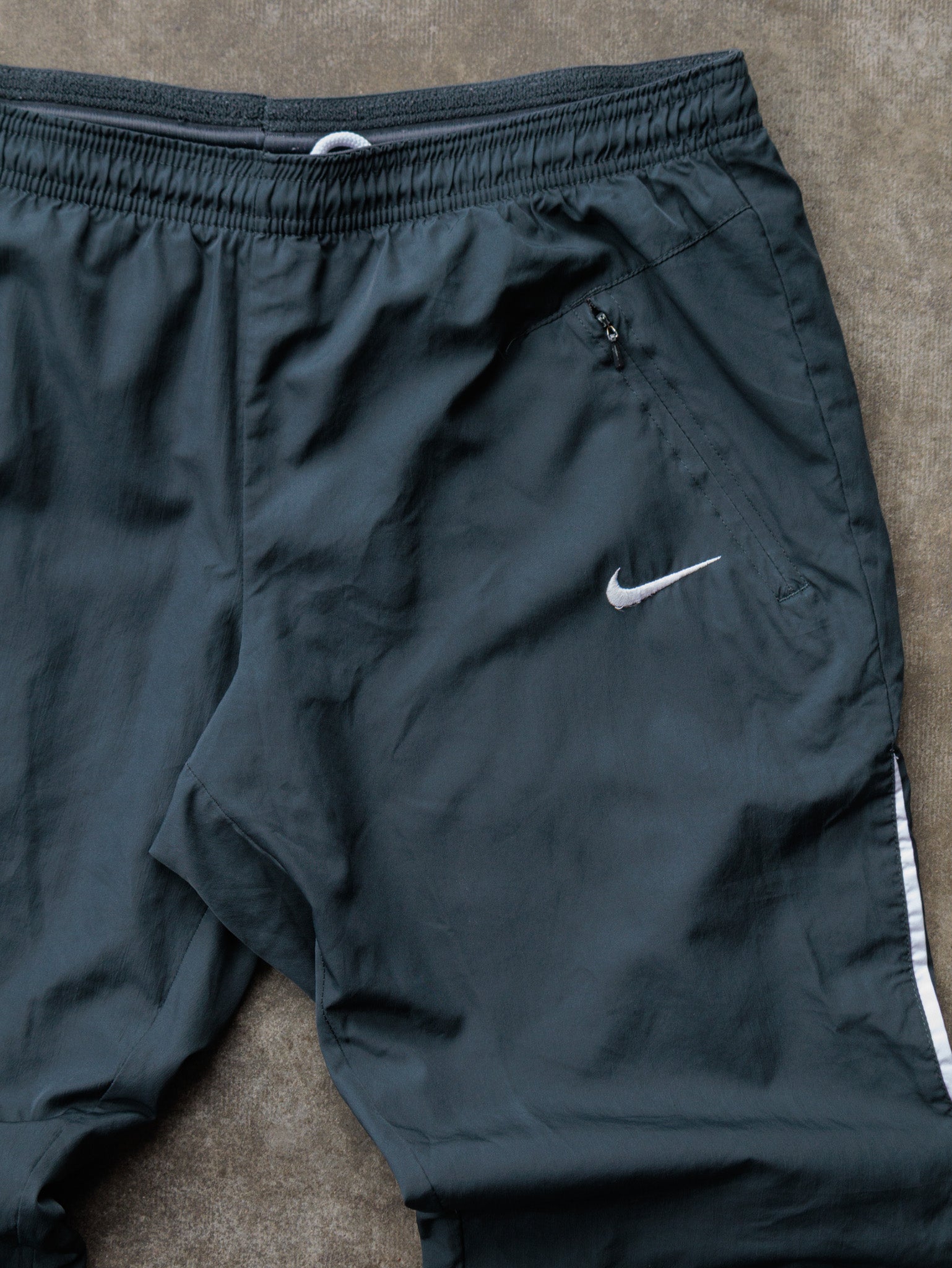 Vintage 00s Green Nike Track Pants (Women's M)