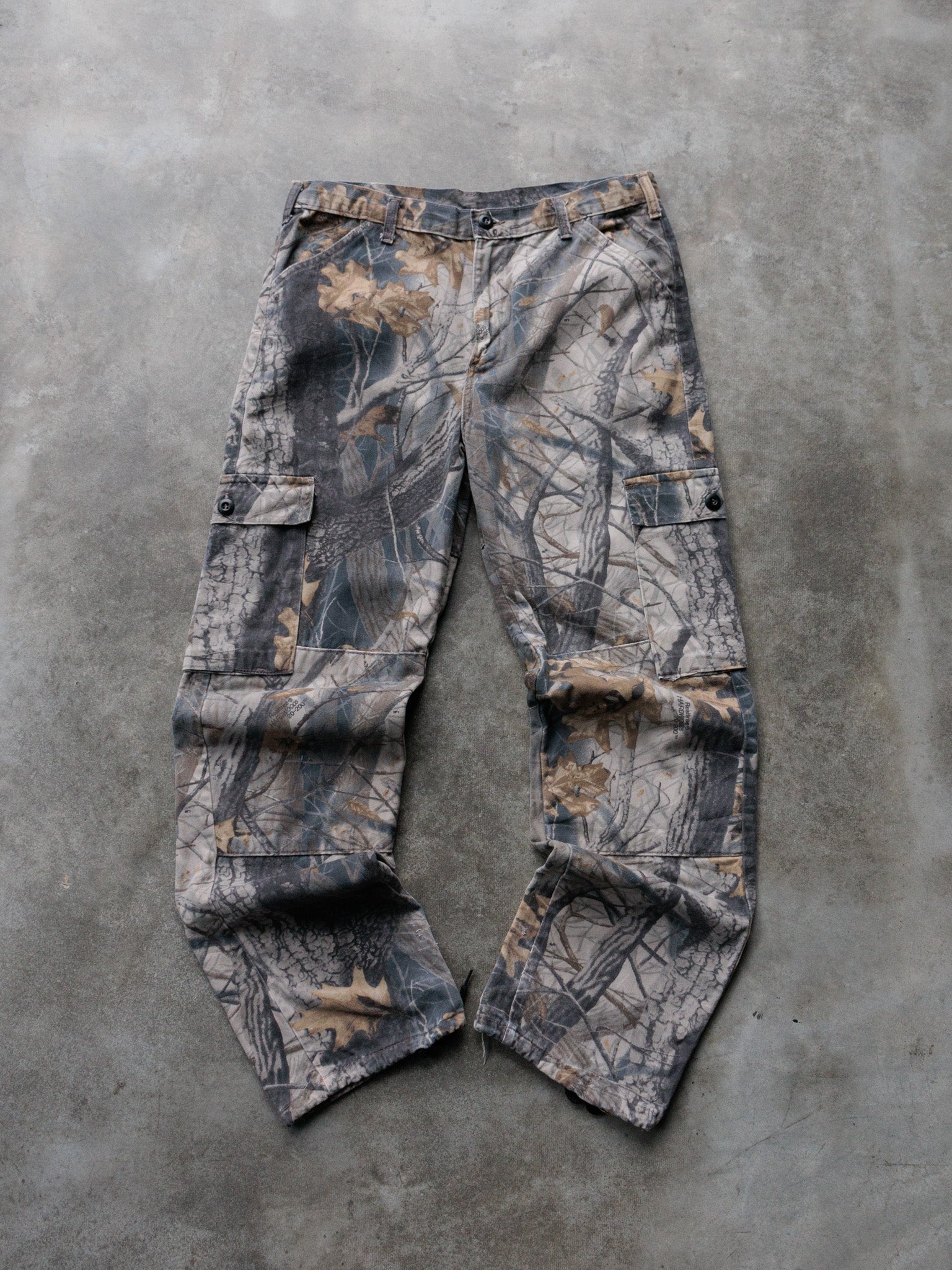 Vintage 90s Camo Walls Outdoors Cargo Pants (W34)