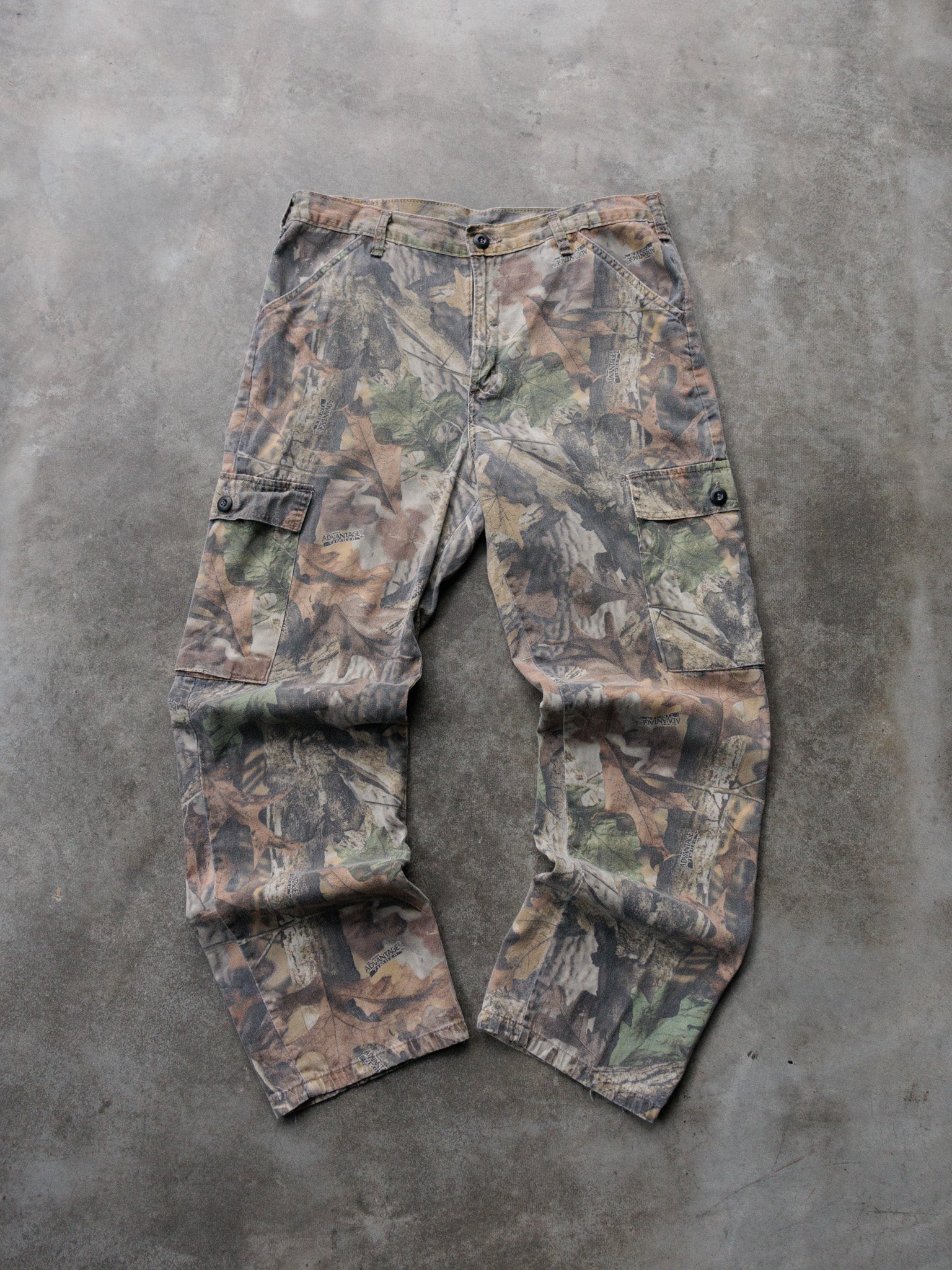 Vintage Camo RedHead Cargo Pants (-)