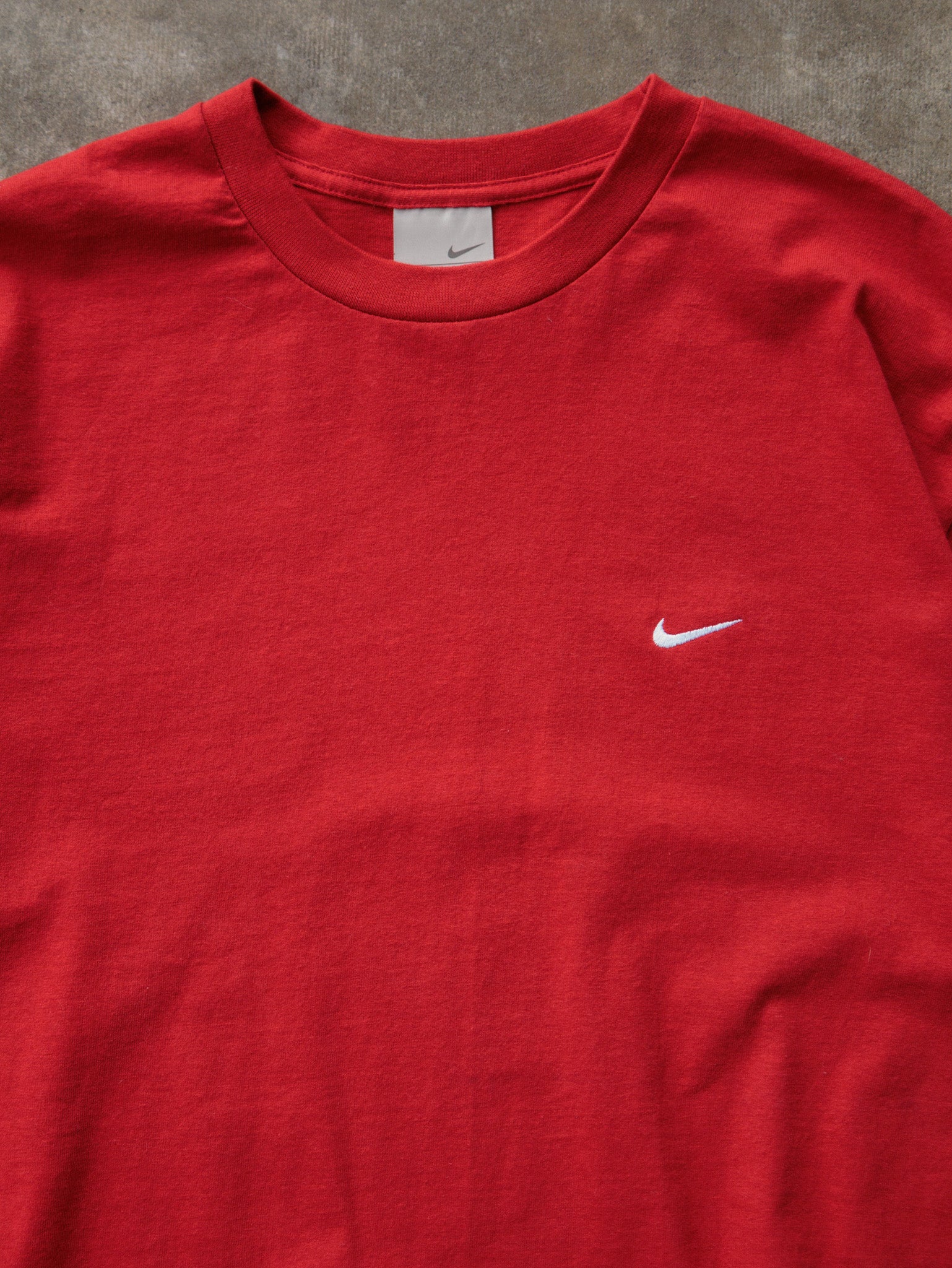 Vintage 00s Red Nike Tee (L)