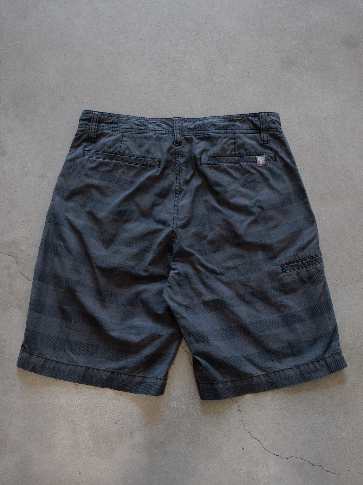 Vintage Black Plaid The North Face Shorts (W32)