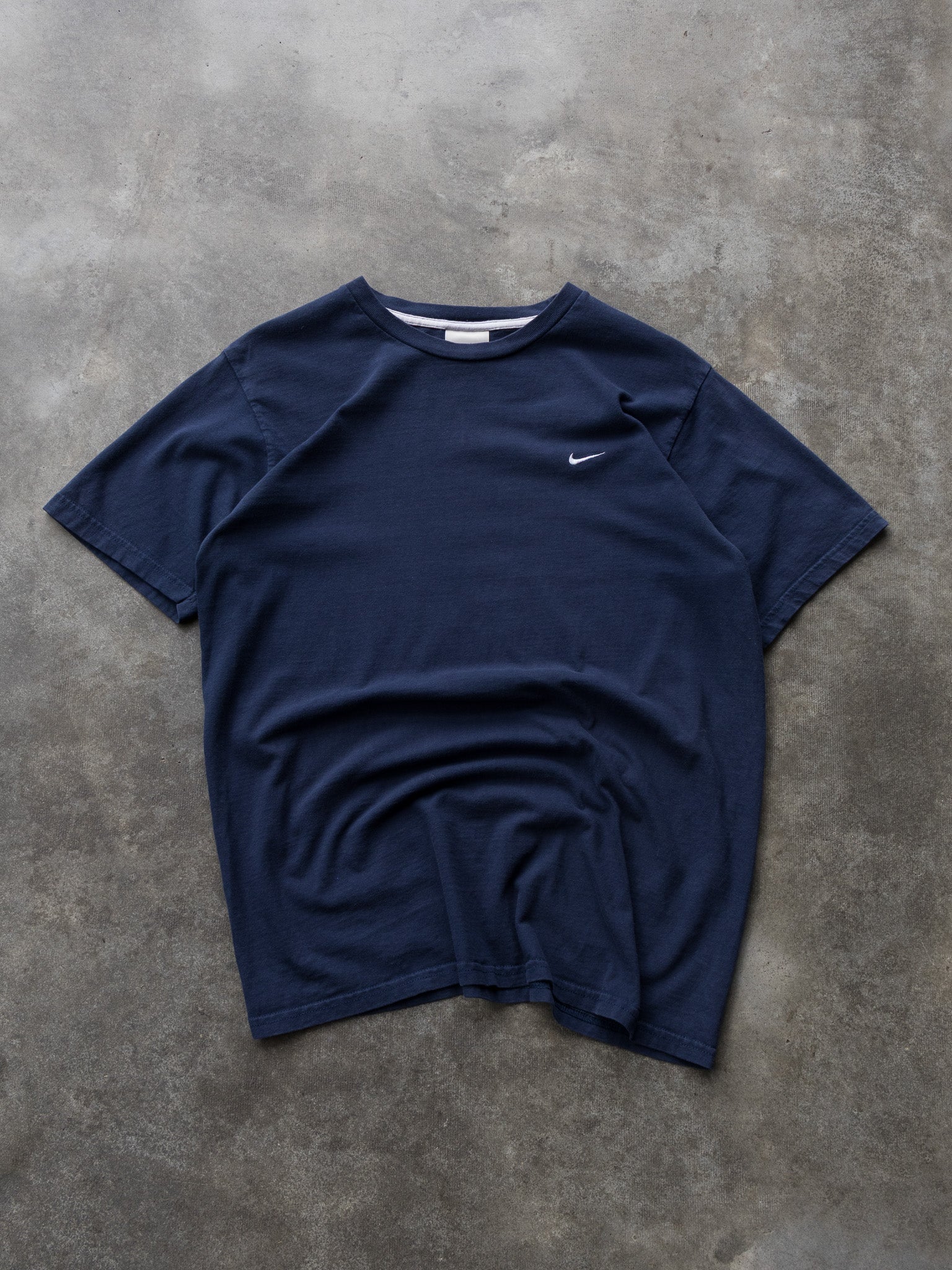 Vintage 00s Navy Nike Swoosh Tee (L)