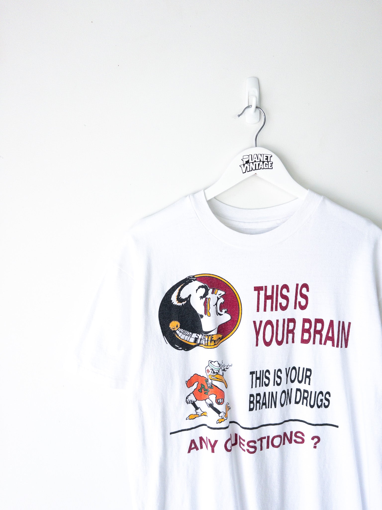 Vintage Redskins Vs Hurricanes Any Questions Tee (L)